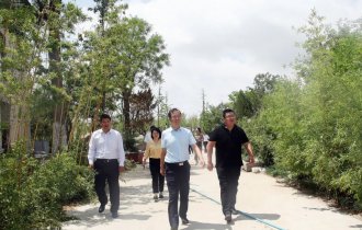 東(dōng)營市(shì)政協副主席王新明(míng)一(yī)行(xíng)莅臨陽光(guāng)園林(lín)考察調研